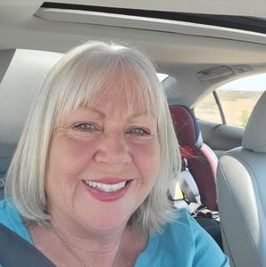 Meet your Posher, Rhonda linn
